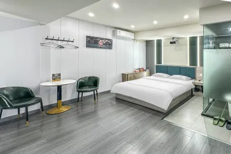 Luohe Today Youyue Hotel