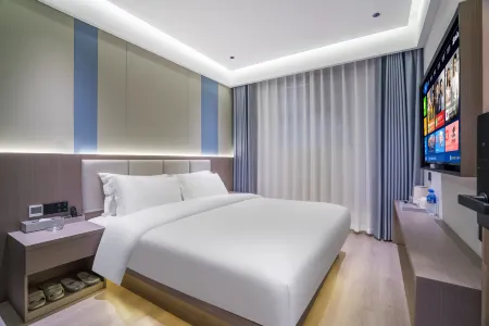 Yukai Shangxuan Smart Light Luxury Hotel (Cuihu Yunda Hospital Branch) Отели рядом с достопримечательностью «Geological Resources and Engineering Postdoctoral Floating Station of Kunming University of Science and Technology»