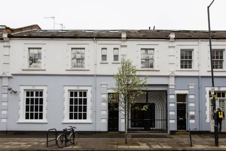 Viridian Apartments in Queen's Park Serviced Apartments