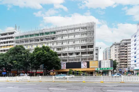 카폭 베이 체인 아파트 (뤄후 항구 후베이 지하철역 지점)