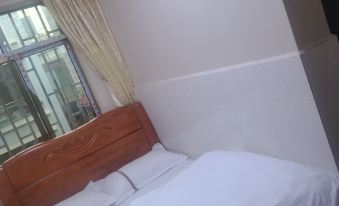 Anning Xiongxiong Hotel