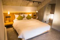 Yuanyang Yuanshe Mulaya Homestay (Terraced Field Scenic Area) - balcony