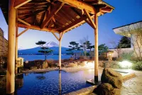 Shuhokaku Kogetsu Hotels in Fujikawaguchiko