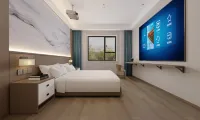 Lingyun Hotel (Linshui Middle School Hongfan Plaza)