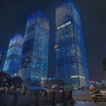Aili Yunduan Hotel (Shapingba High-speed Railway Station Jinsha Tianjie Branch) Отели рядом с достопримечательностью «CPC Chongqing Shapingba District Committee Party School»
