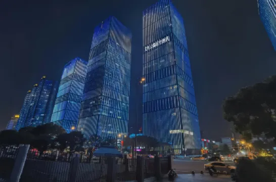 โรงแรมไอหลี่ ยุนด่วน (สาขา สถานีรถไฟความเร็วสูงชาผิงต้า จินซาเทียนเจีย) โรงแรมใกล้สถานีรถไฟชาปิงปัน