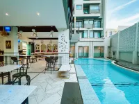 Ratri Hotel Phuket Old Town Hôtels à proximité de : Khao Rang