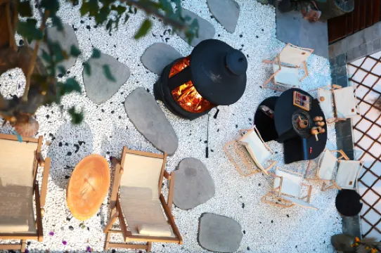 Bingka Xiaozhan Light Luxury Homestay (Dali Ancient City Branch)