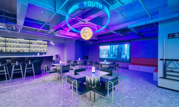 Lvxiaoer Youth Hotel (West Lake Hubin Ding'an Road Metro Station Branch)