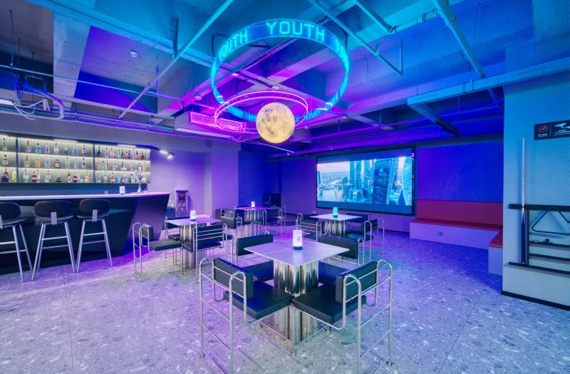 Lvxiaoer Youth Hotel (West Lake Hubin Ding'an Road Metro Station Branch)