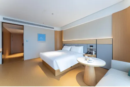 JI Hotel (Jiangshan Chengnan Oriental Plaza) Отели рядом с достопримечательностью «Jiangshan Indoor Stadium»