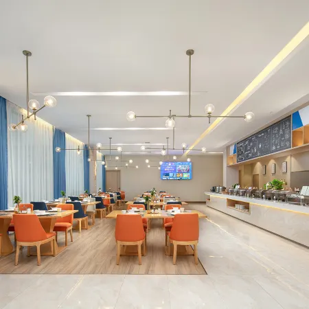 Yuyue E-sports Hotel (Ganzhou Longnan World Hakka Folk Culture City)