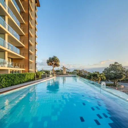 Oaks Redcliffe Mon Komo Suites