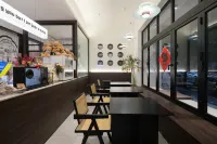 Linhai Jingjiangli City Light Stay (Yintaicheng Yaoda Department Store)