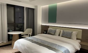 Chihiro Yifeng Hotel