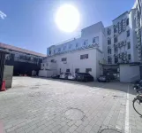 Yueweizhi · Rong Hotel (Baoding Wanbo Plaza & North Baobai Shopping Plaza Branch) - parking