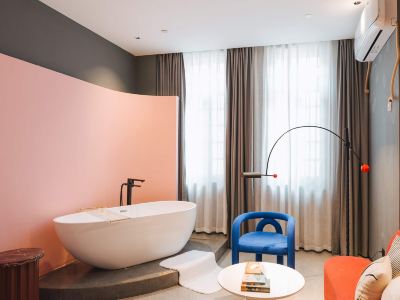 Yixi Hotel