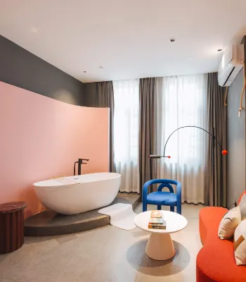Yixi Hotel