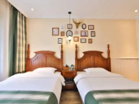 Coler Town Holiday Hotel (Siping Railway Station) Hotels in Siping