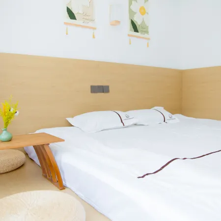 Yuya Small Building Homestay (Third Bathing Beach Branch)