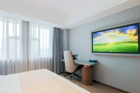 LANOU Hotel (Huangshi Yingbin Avenue Huahu Railway Station) Отели рядом с достопримечательностью «Hubei Normal University»