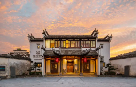 Passing-cloud Resort