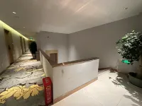 Ge'gyai Cloud Premium Business Hotel - parcheggio