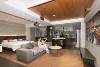 Xian Hotel (Hezhou Municipal Plaza Store)