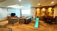 Miramar Urumqi (CCMALL Hongshan Park Times Square Branch) - Pools