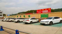 雲錦酒店（畢節高鐵站飛雄機場店） - 停車場