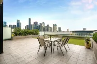 Waterfront Melbourne Apartments Hotels in South Wharf