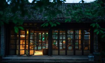 Seclusive Life In Landscape