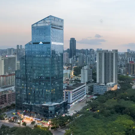 Days Inn by Wyndham (Zhuhai Gongbei Port Railway Station Store) Отели рядом с достопримечательностью «Пограничный переход Gongbei»