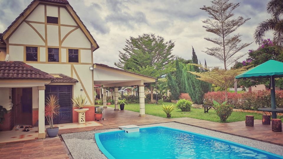 Yussy Homestay at Afamosa Villa