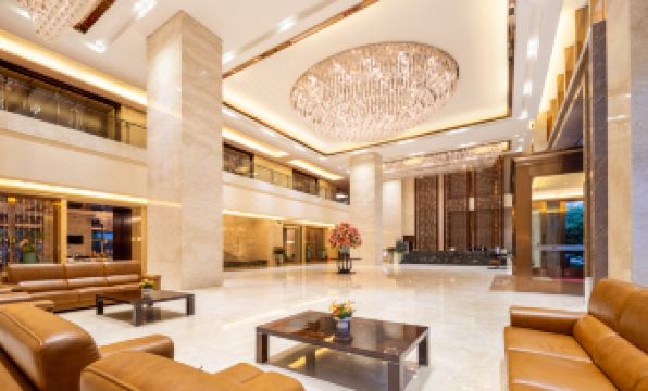 Juncheng Higher-quarter Hotel