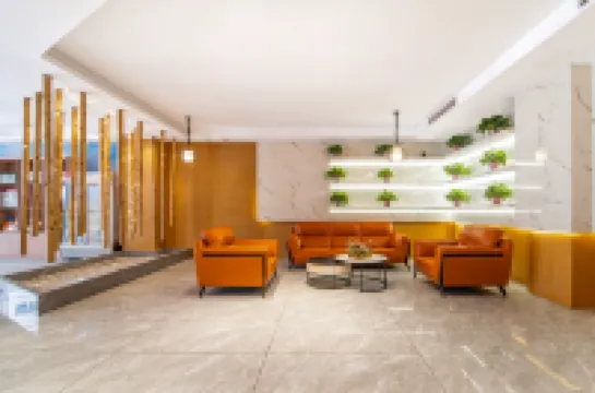 Yunying E-Sports Hotel (Xinye Bus Station)