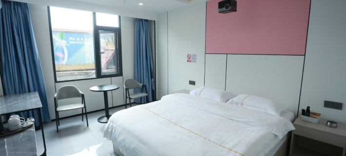 Menghai Xingqijiu Hotel Các khách sạn ở Mãnh Hải