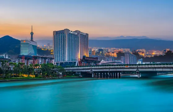 嘉興豪仕登大酒店High·Start·Hotel（八佰伴購物中心店）