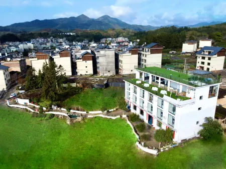 Sunday holiday Отели рядом с достопримечательностью «Yuanyangxi»