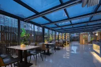Fitjoy Hotel (Guiyang Medical University Affiliated Hospital Penshuichi Subway Station) - Airport Shuttle