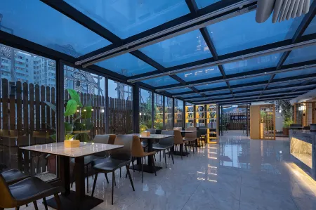 Fit Xiyue Hotel (Guizhou Medical University Affiliated Hospital Beijing Road Subway Station) Отели рядом с достопримечательностью «Guizhou Botanical Garden»