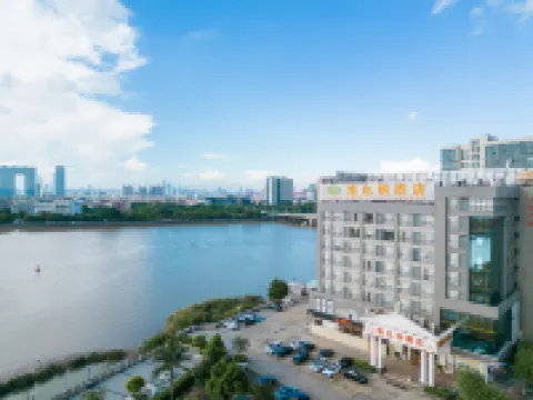 Vienna Hotel (Changlong Dashi River Garden Store in Panyu, Guangzhou) Hotels near Yanjiang Road Pub Street