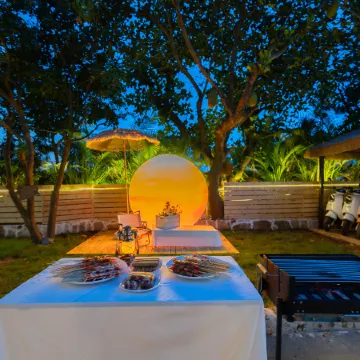 Return to the Sea Отели рядом с достопримечательностью «Moon Square»