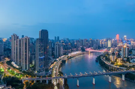 Xifan Sega Sky Riverview Hotel (North Bin 1st Road) Отели рядом с достопримечательностью «Chongqing Zoo»