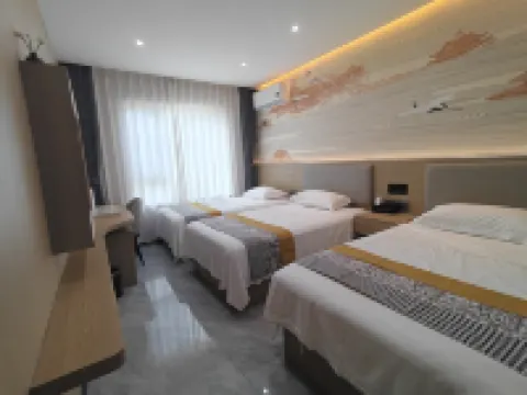 Kaide Business Hotel (Zibobei Railway Station Shandong Vocational Institute of Industry)