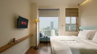 M Village Hotel Tao Dan Park, a brand of Modern Village Lifestyle - balcony