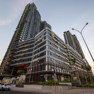Lumiere Riverside - Best Luxury Condo Design D2 Hotels near Golden Lotus Healing World