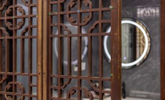 Huayinghuaxuan Art Homestay (Slender West Lake Scenic Area)