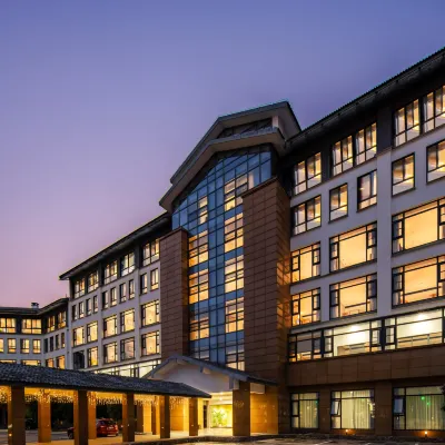 Diamond Holiday Crown Hotel Hotels near Shangfang Mountain