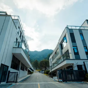 Shengtian Di Xian Yu Zhen Se zHSe Leisure Resort Center